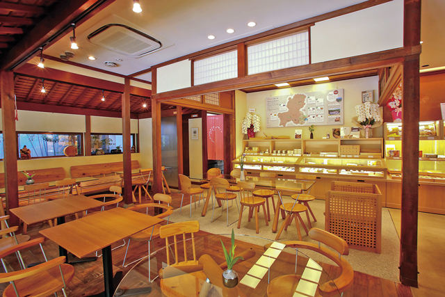 【飛騨高山×パン&スイーツ】恵那川上屋 高山花筏店