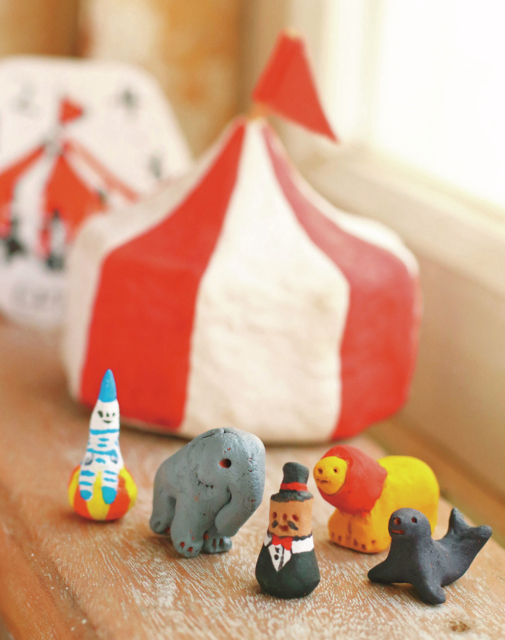 【那覇・裏国際通り×桜坂通り】愛らしくユーモラスな琉球張り子がいっぱい「玩具ロードワークス」