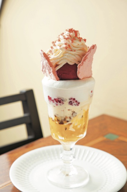 【函館カフェ&スイーツ】大正時代築ブルーが涼しげキュート♥「ROMANTiCO ROMANTiCA」