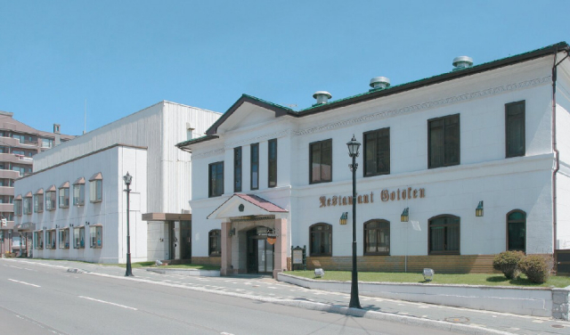 函館で最も歴史のある洋食店で伝統の味をカジュアルに楽しむ「五島軒 レストラン雪河亭」