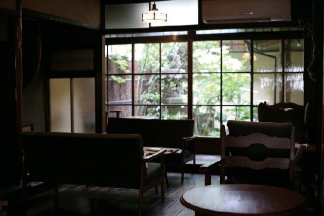 ほっこり落ち着く空間でおしゃれキッシュをどうぞ「cafe marble 仏光寺店」