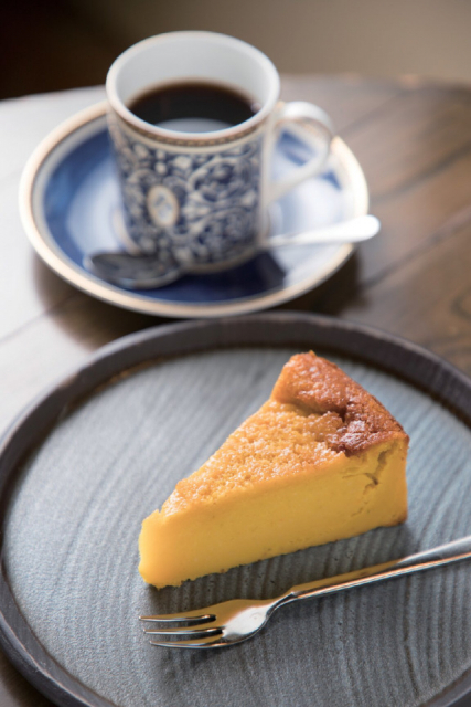 手回しロースターで焙煎する深煎りコーヒー「自家焙煎珈琲 箱館元町珈琲店」