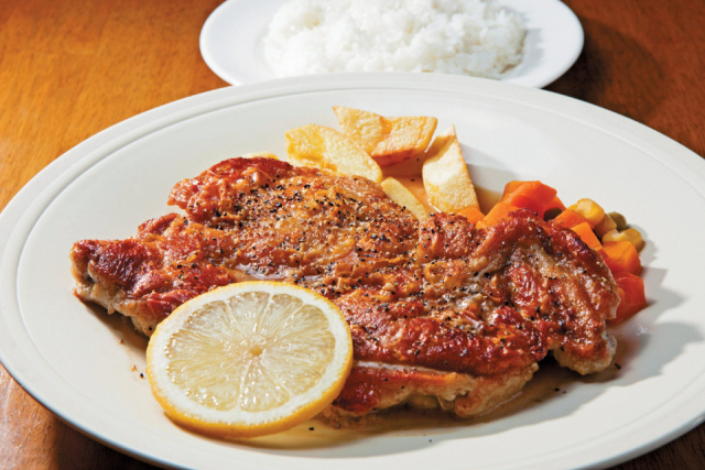 心もおなかも満たされるボリュームたっぷりの洋食店「レストキャビン キャプテン」