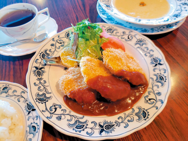 老舗洋食店の超ビッグサイズエビフライ「レストラン ヨシヤ」