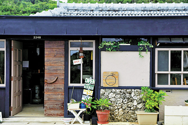 【古宇利島×ランチ】音楽好きの夫妻が営むほのぼのカフェ「古宇利家」