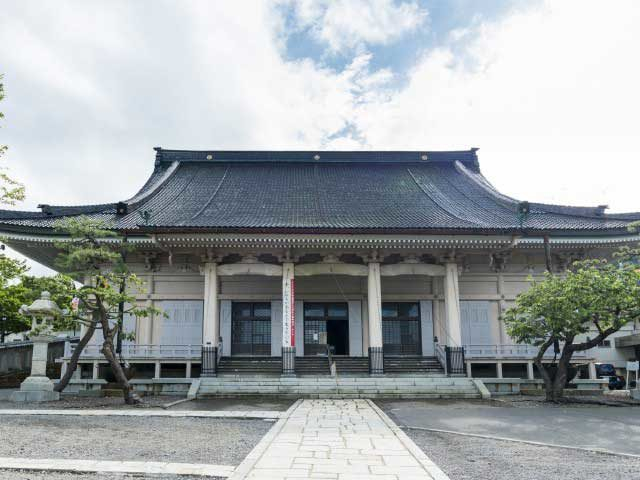 【函館・元町×観光1】日本初の鉄筋コンクリート寺院「東本願寺(函館別院)」