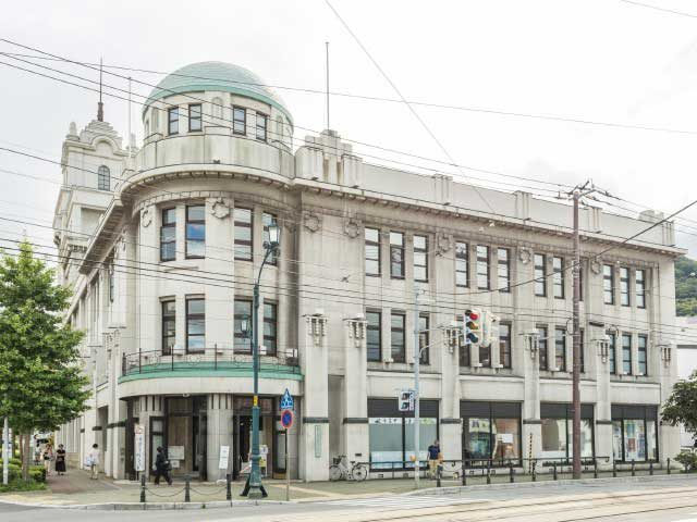 注文を受けてから豆を挽く香り高い一杯「cafe Drip Drop」