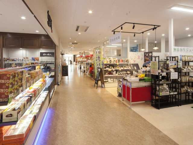 ショッピング&フードエリアほっくるがOPEN!