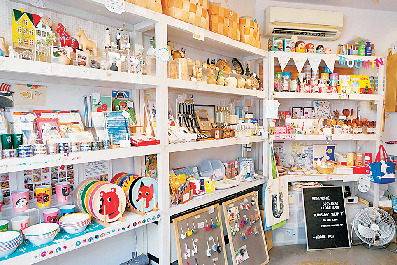 鎌倉駅西口「御成通り」はゆっくり歩きたいおしゃれ商店街