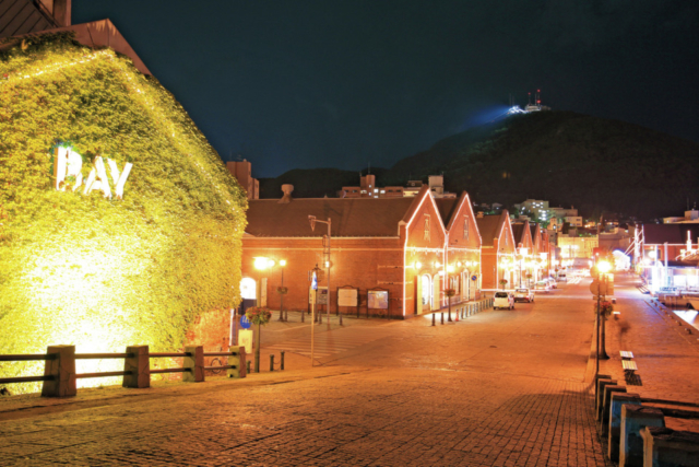 【函館・ライトアップスポットG】光のベールに包まれた赤レンガ倉庫群「金森赤レンガ倉庫」