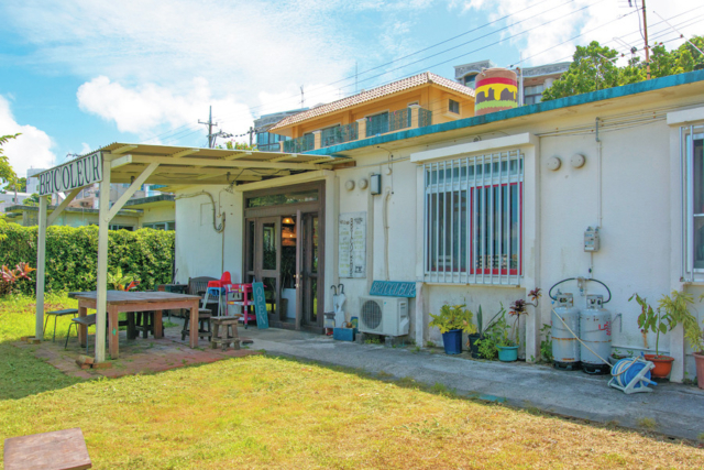 ふわふわの白焼きバンズがおいしさをプラス「Bricoleur」