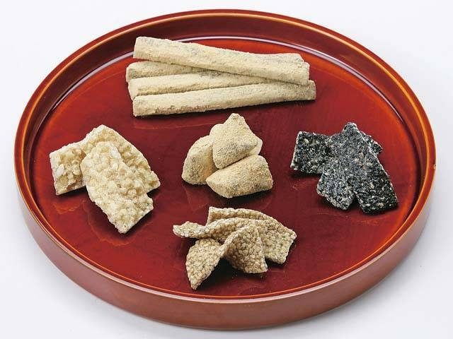 谷松本店の駄菓子