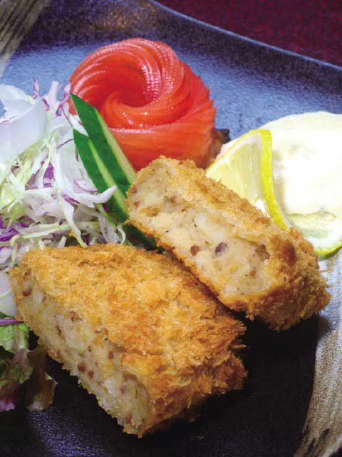 【奥飛騨温泉郷×グルメ】飛騨の名物料理がずらり並ぶ「お食事処 いなかや」