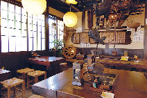 【奥飛騨温泉郷×グルメ】飛騨の情緒あふれる店で名物を「喰処よし本」