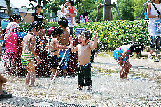 【飛騨高山のSA・PA×遊べるPA】遊具や大観覧車に心が弾む「川島パーキングエリア」