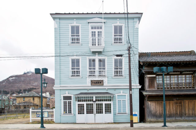 【函館カフェ&スイーツ】大正時代築ブルーが涼しげキュート♥「ROMANTiCO ROMANTiCA」