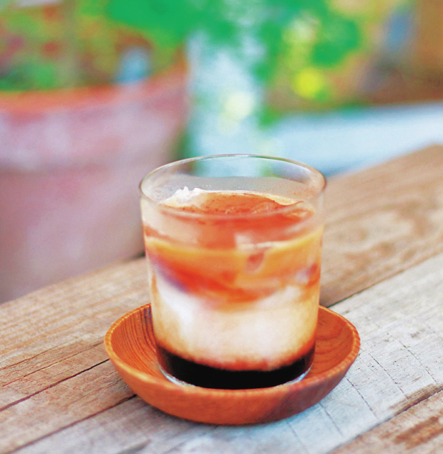 大人の秘密基地のよう「珈琲屋台 ひばり屋」