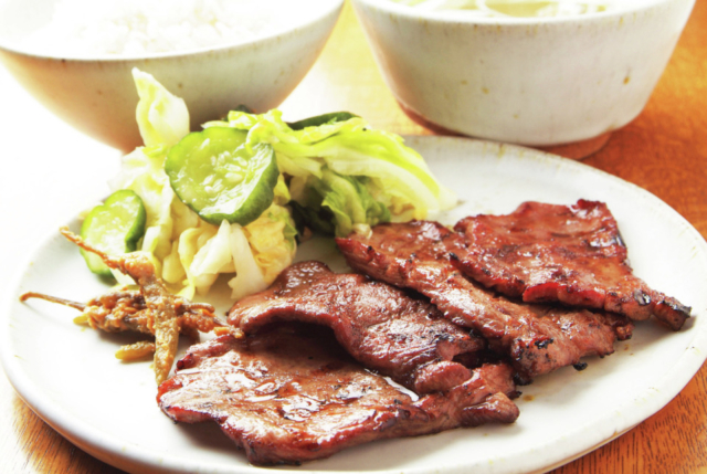 豊富な創作メニューが評判「牛たん おやま」