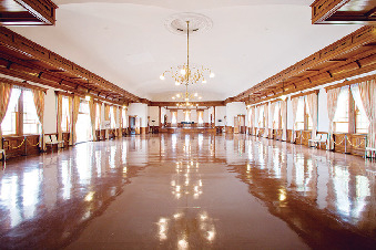 1.旧函館区公会堂(重要文化財)