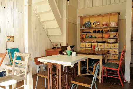 【鎌倉駅周辺のランチスポット】テイストが異なる部屋が魅力的「WanderKitchen」