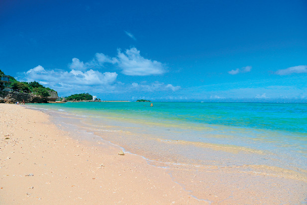 【沖縄旅行×大人旅プラン】14:45 百名ビーチ