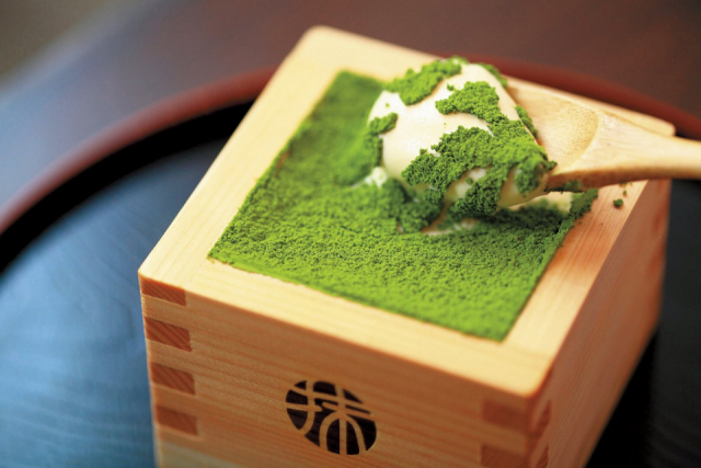 老舗のお茶を使った升入りの人気ティラミス「MACCHA HOUSE 抹茶館 京都産寧坂店」