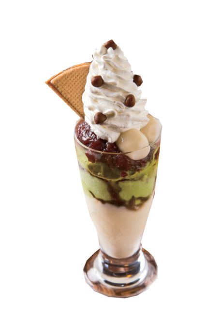 和洋入り交じるモダンな雰囲気「茶房ひし伊」