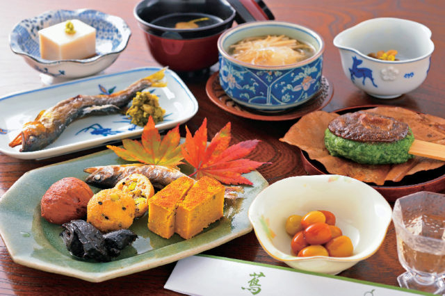 【飛騨高山×郷土料理】ひと皿ごとに特別を感じる丹精こもった味ともてなし「蔦」