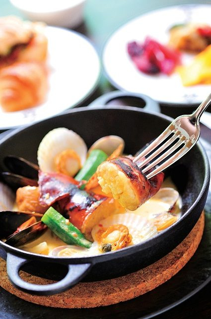 【2泊3日の函館・道南観光モデルコース】噂の地産地消フレンチメニュー「函館大沼鶴雅リゾート エプイ」