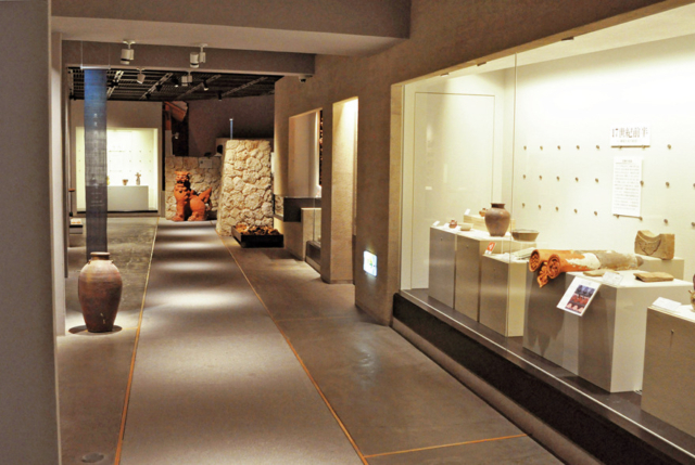 やちむんのすべてがわかる博物館「那覇市立壺屋焼物博物館」