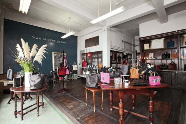 【函館・元町の雑貨屋さん】アニマルペイントの革小物「OZIO」