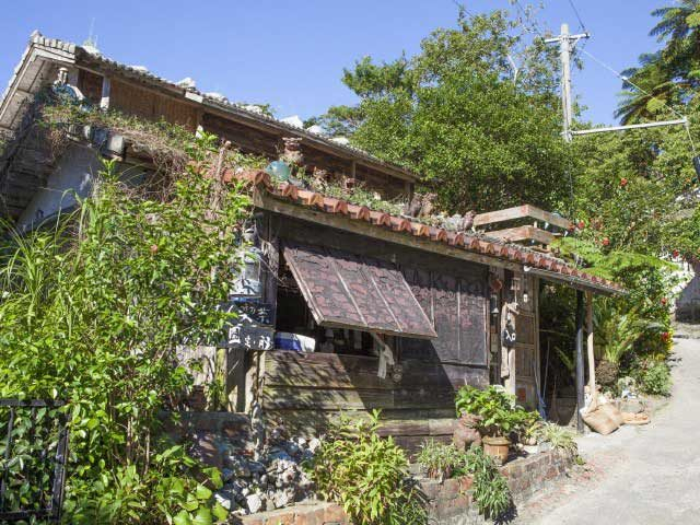 やちむん喫茶 シーサー園 【沖縄美ら海水族館周辺(北部)】