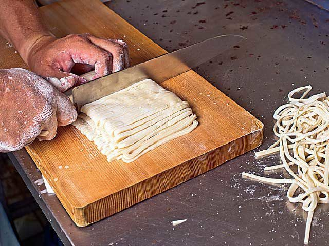 姉妹店も人気!きしもと食堂 八重岳店