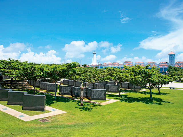 【平和祈念公園 】平和の礎