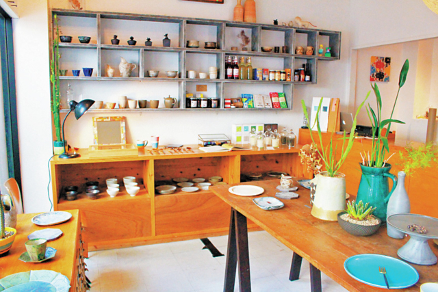 【那覇・裏国際通り×浮島通り】シンプルモダンな工芸品にひと目ぼれ「GARB DOMINGO」