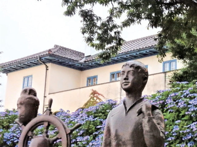 お散歩途中に見つけたアートなオブジェ