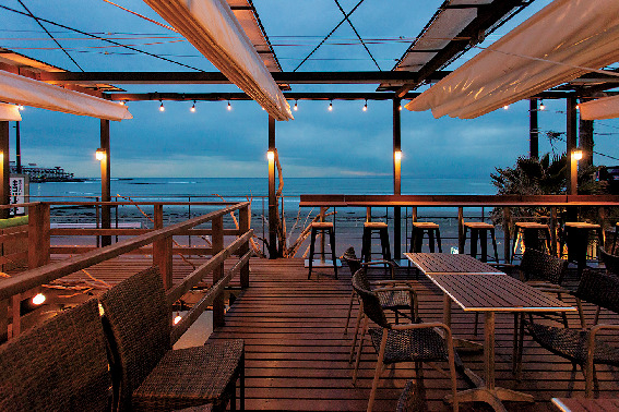 海沿いのキコリ食堂でサンセットディナー!