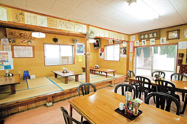 名護に伝わる味を守り続ける「新山そば」