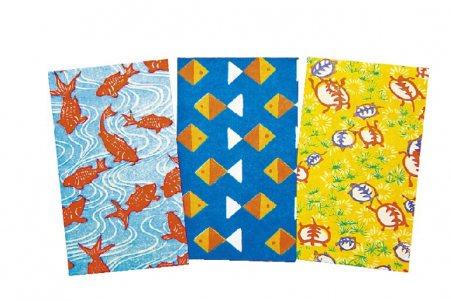 所蔵の図案をアレンジした和文具「芸艸堂」