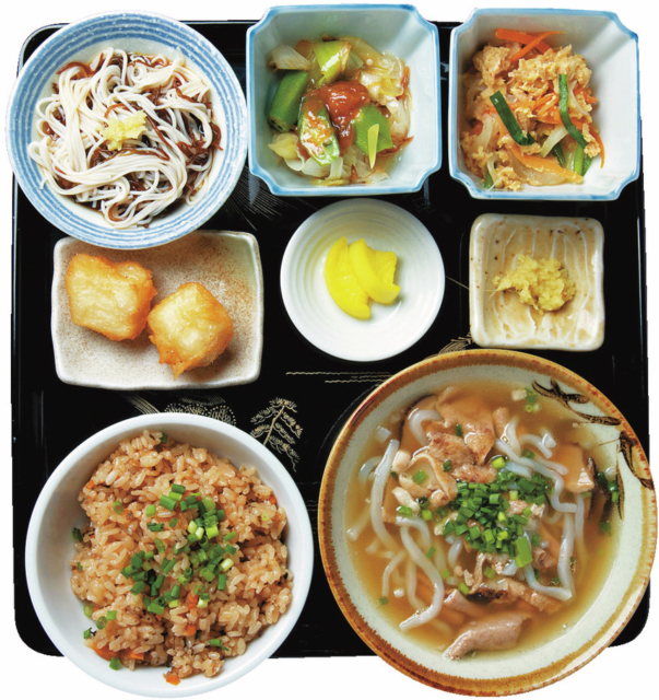 古民家食堂 てぃーらぶい