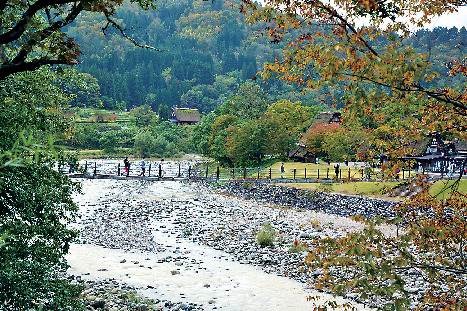 【白川郷観光モデルコース】7.であい橋