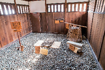 【高山陣屋×役人の仕事部屋】厳しい取り調べの部屋「御白洲」