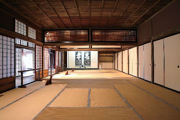 【高山陣屋×役人の仕事部屋】最大49畳の多目的ルーム「大広間」