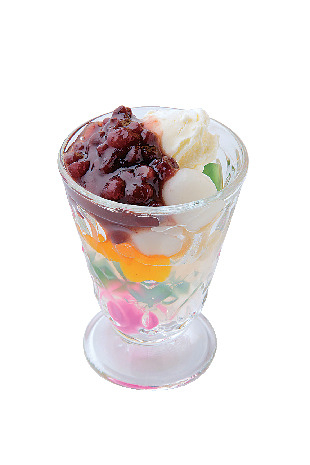 クリームあんみつ(白玉入り)