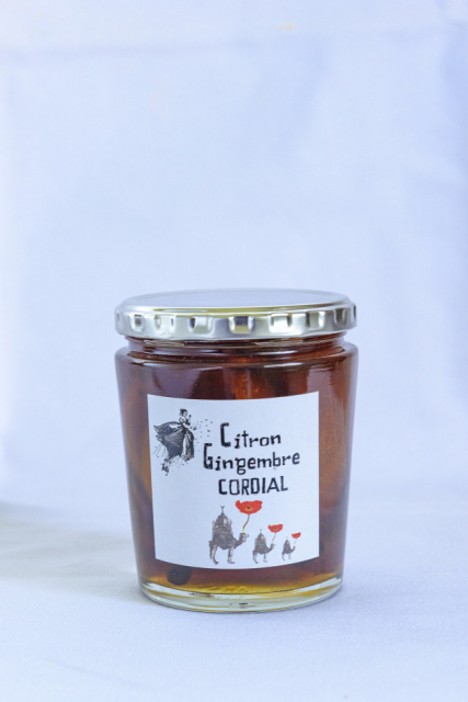 【沖縄中部・港川エリア×外国人住宅ショップ】落ち着いたカフェルームのある雑貨店「Proots」