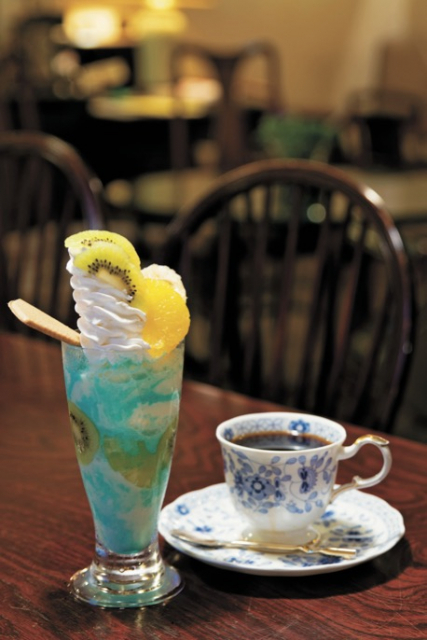 【函館カフェ&スイーツ】和洋が入り混じるモダンな雰囲気「茶房ひし伊」