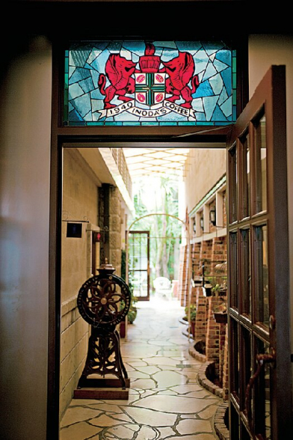 【京都×レトロ喫茶店】正統派コーヒーで素敵な一日のはじまりを「イノダコーヒ本店」