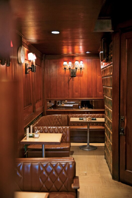 【京都×レトロ喫茶店】大人の時間を楽しめる香り高い異空間「六曜社 地下店」