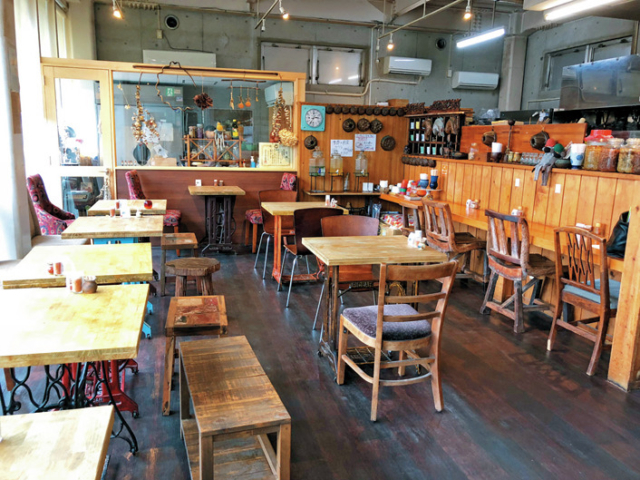 豊かなよもぎの香りと独特の味わい「てぃあんだー」