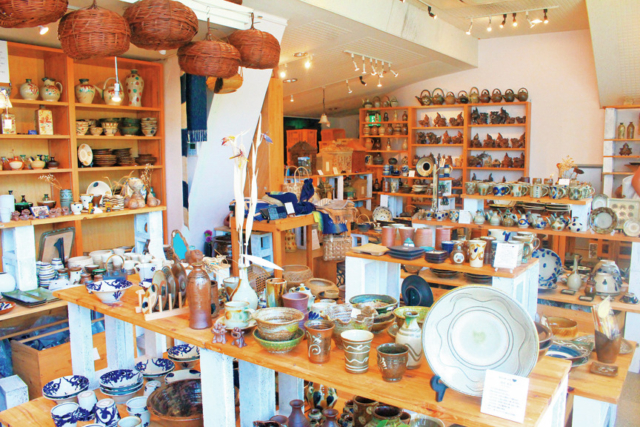 【那覇・裏国際通り×桜坂通り】沖縄生まれの手仕事を発信する店「ふくら舎」